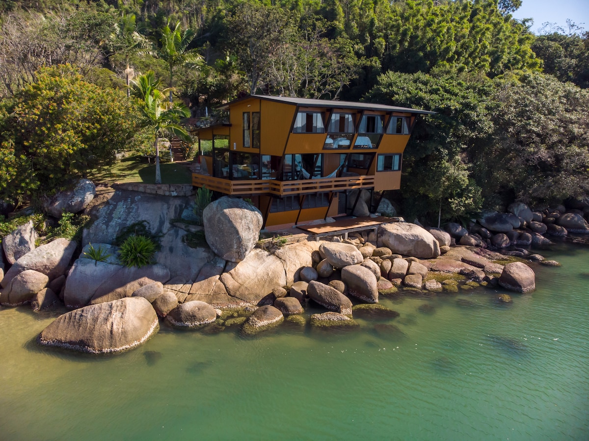 Casa sobre as pedras